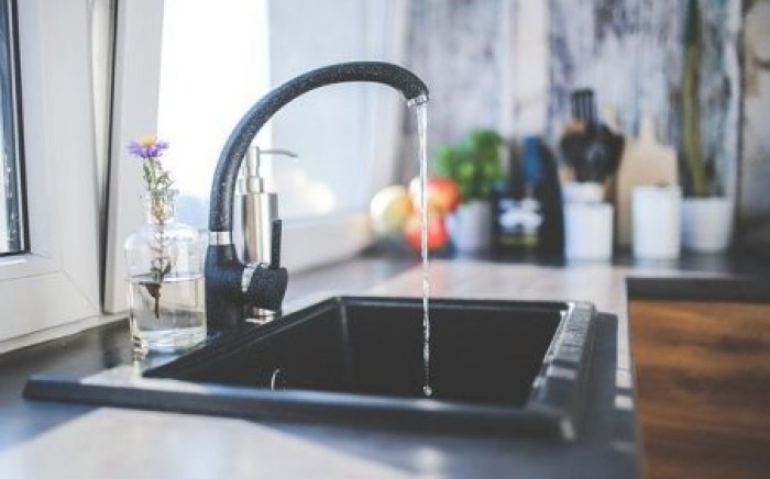 consommer-eau-robinet-reduction-dechets-environnement-verneco